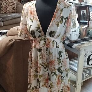 Versona floral cover up